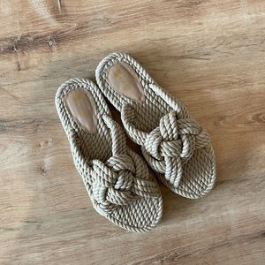 H&M Rope Slides